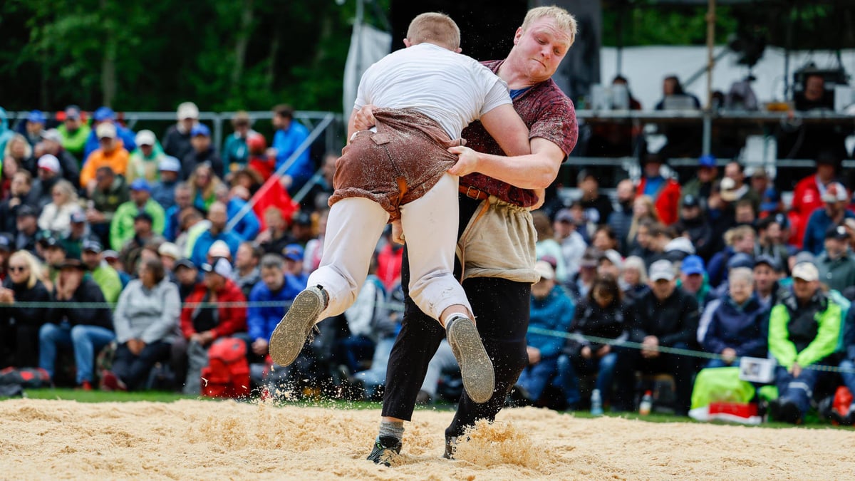 2024_Schwarzsee_Fabio Hiltbrunner_Schwingen